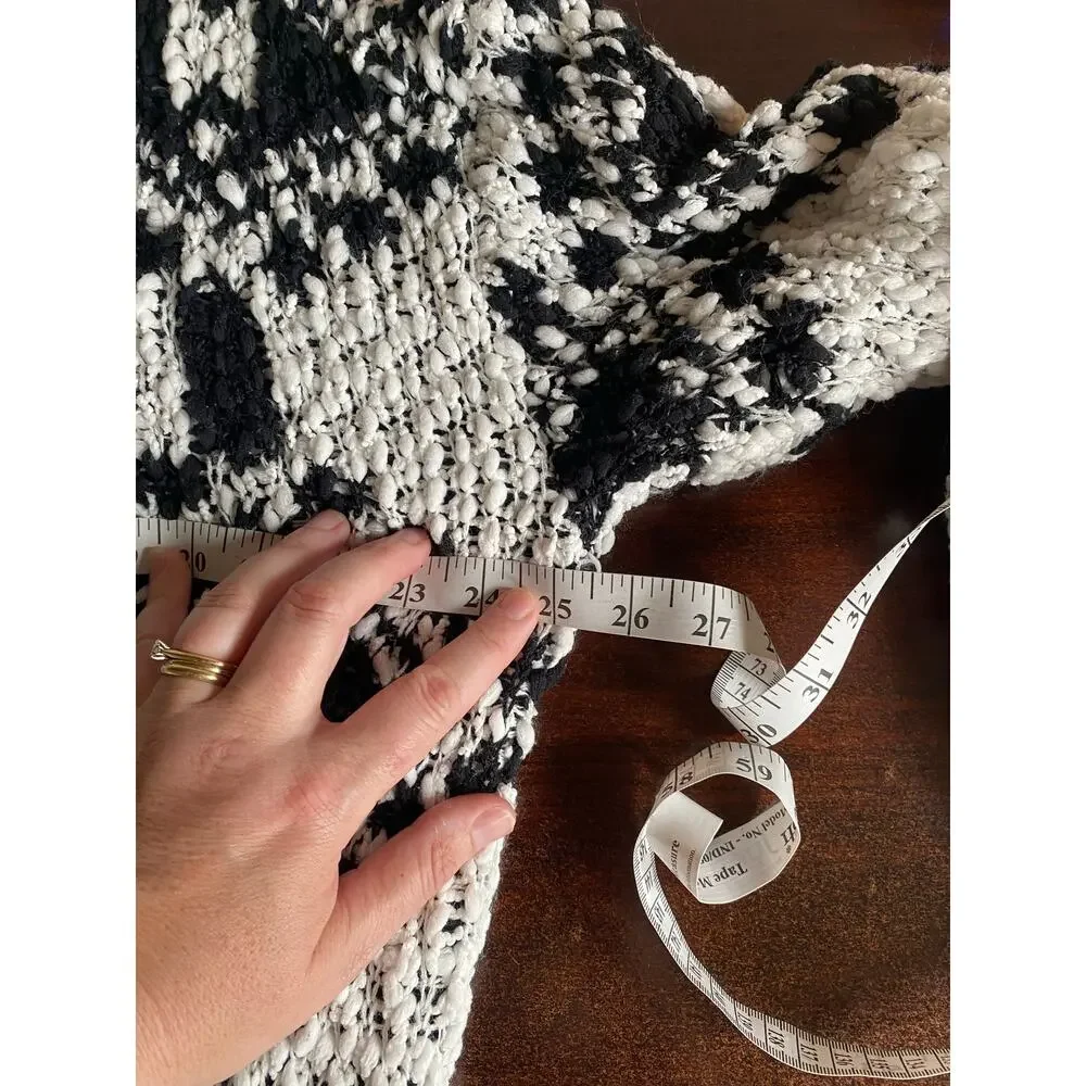 Haptics Black & White Southwestern Chunky Knit Oversized V Neck Sweater 1X